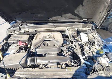 2018 Jeep Wrangler Unlimited Sahara 4X4 from USA, damaged, VIN 1C4HJXENXJW250860